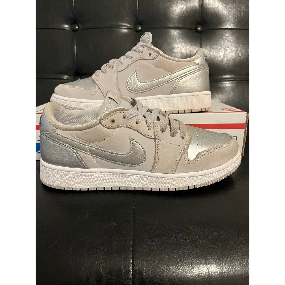 Jordan 1 Retro Low OG Metallic Silver